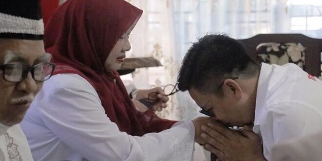 Kumpulan Kata Kata Sungkem Bahasa Jawa Halus dan Artinya